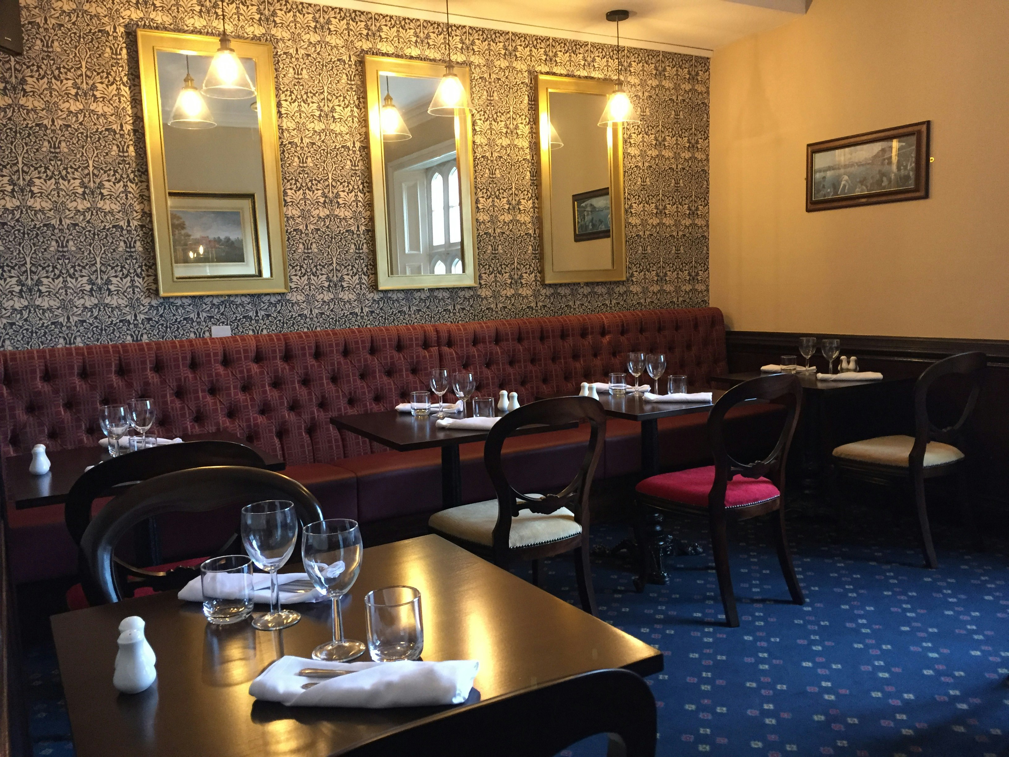 Best Western Plough and Harrow Hotel - Beauforts Pub image 4