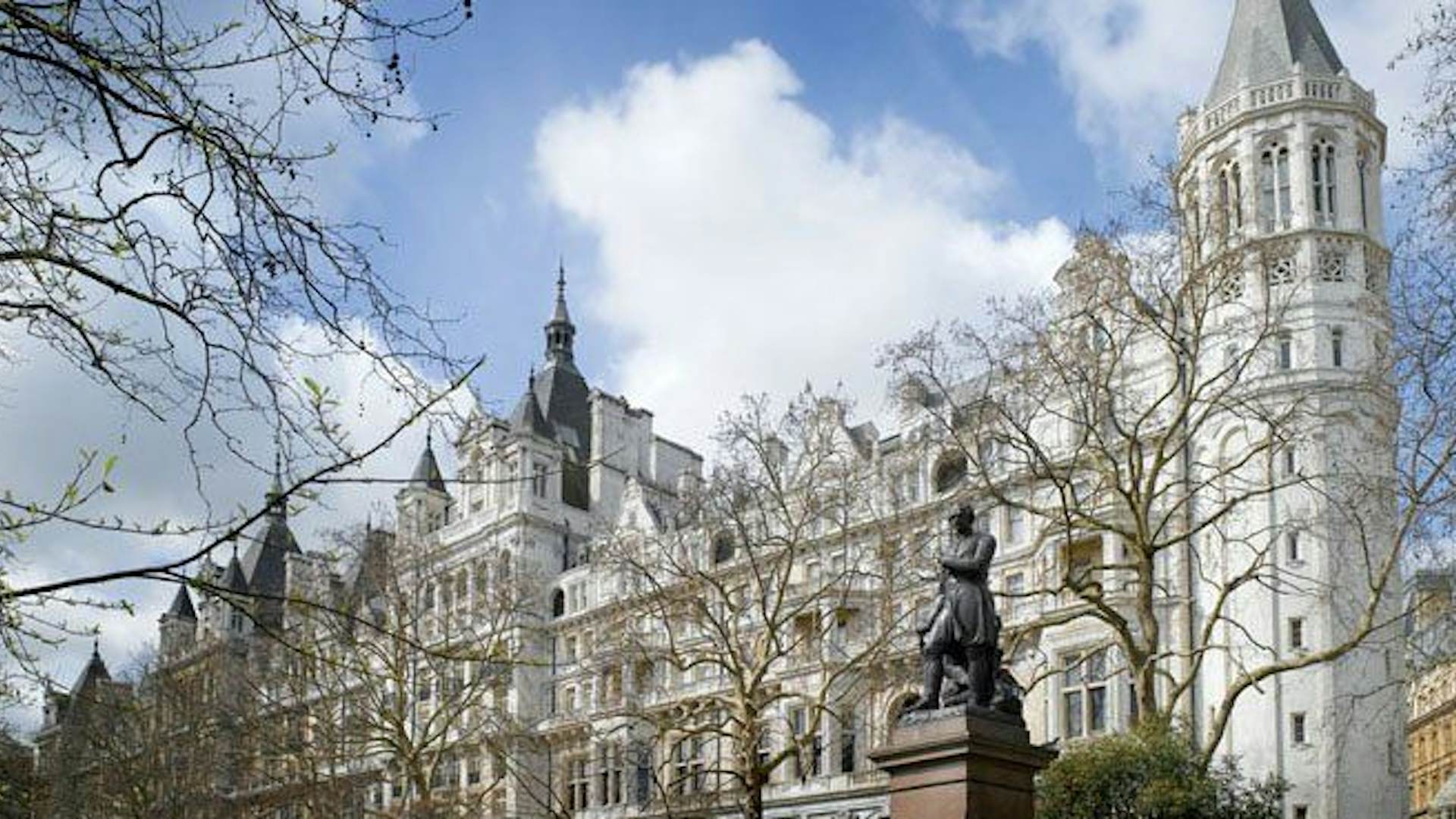 The Royal Horseguard's Hotel and One Whitehall Place