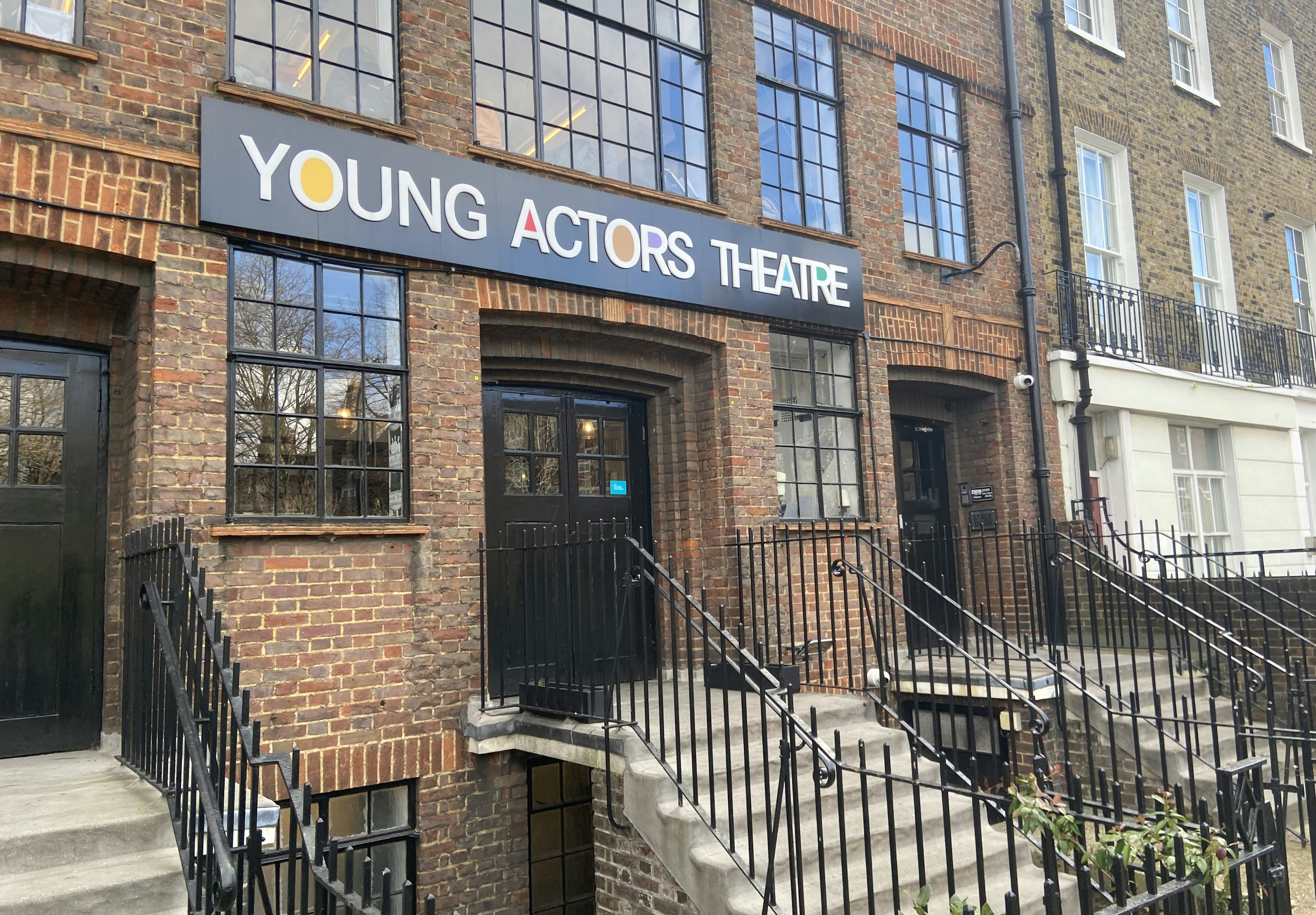 Arts - Young Actors Theatre Islington