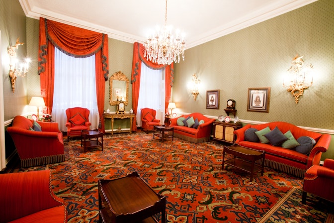 Clothworkers' Hall - Drawing Room image 1
