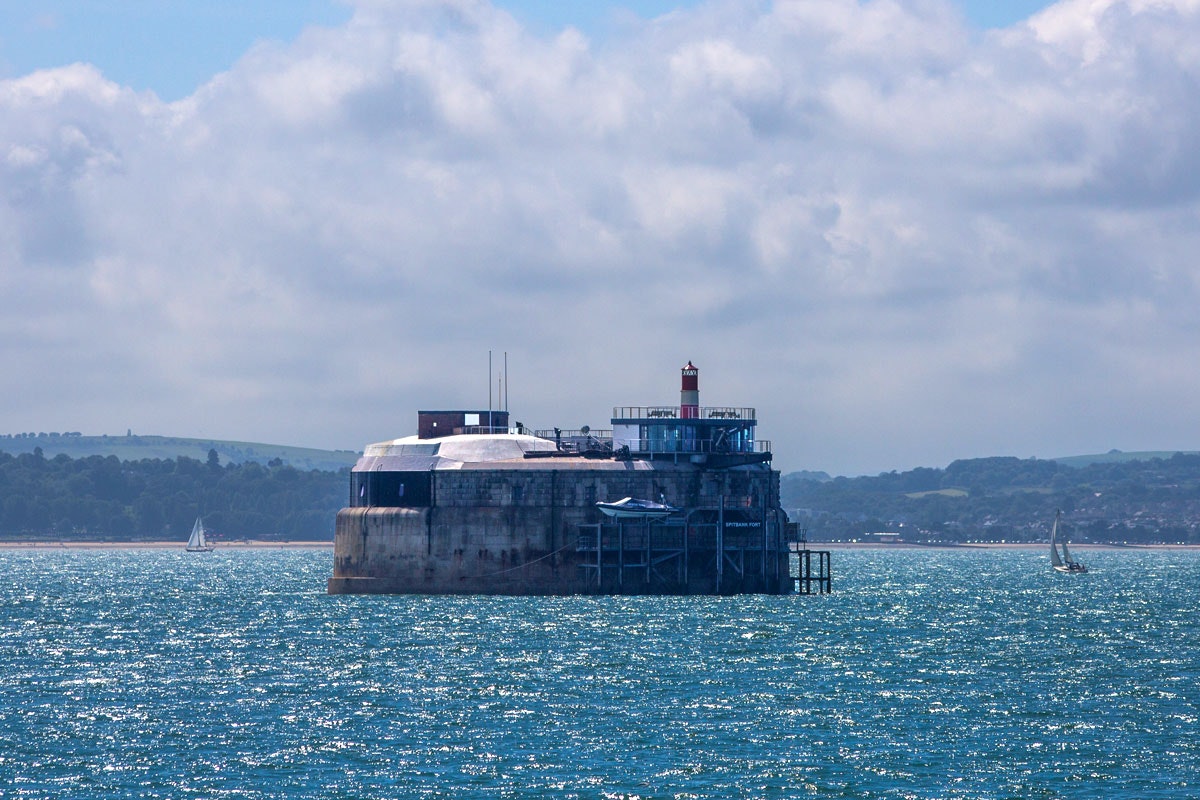 Spitbank Fort - The Officer's Mess  image 4