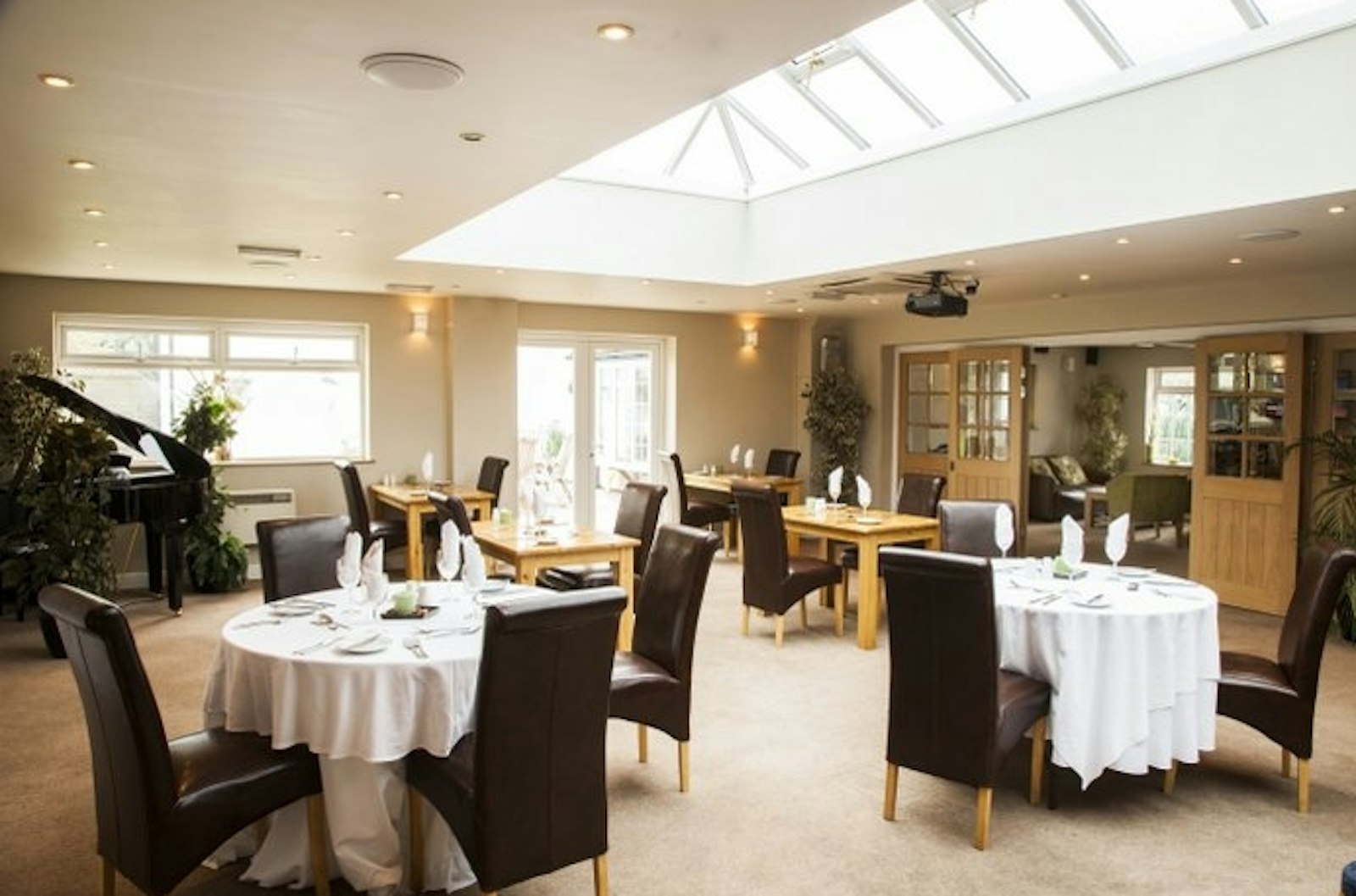 The Limes Country Lodge Hotel - Orchard Suite image 3