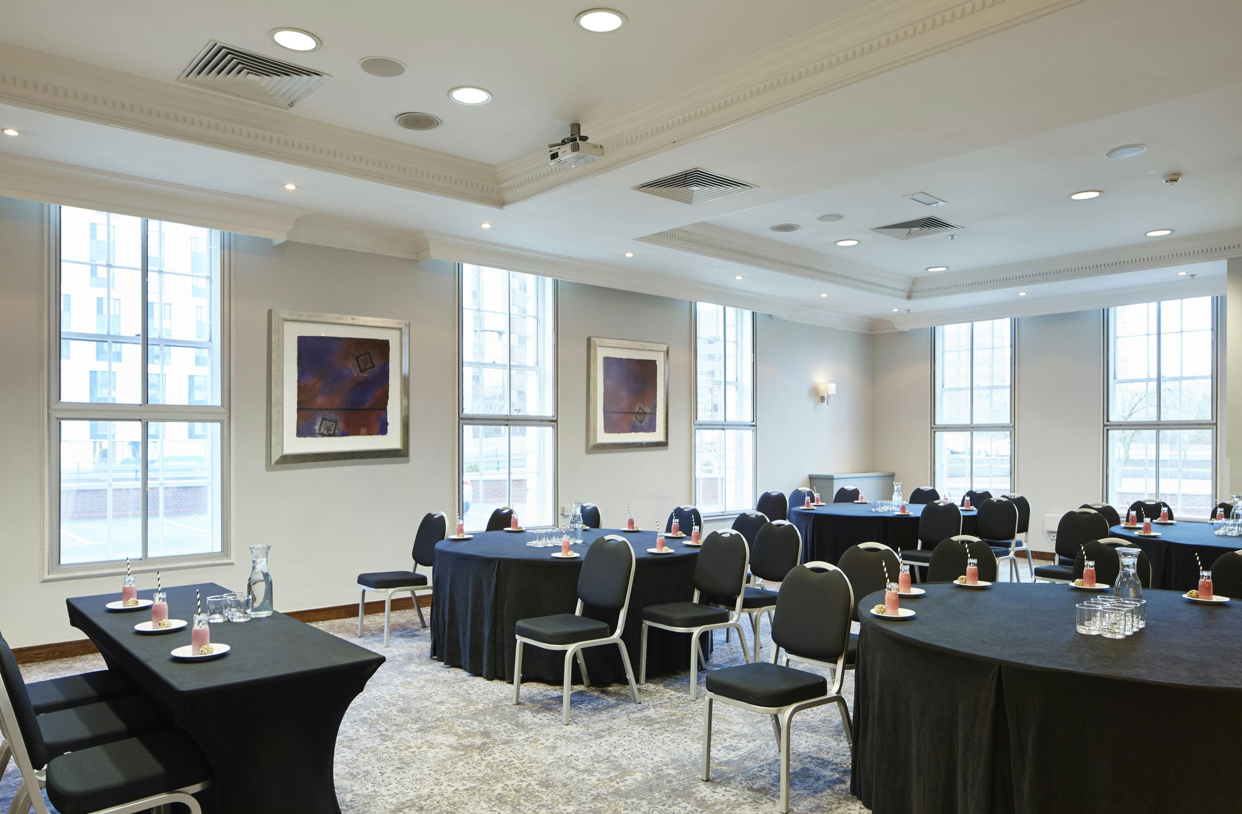 Birmingham Marriott Hotel - image 1