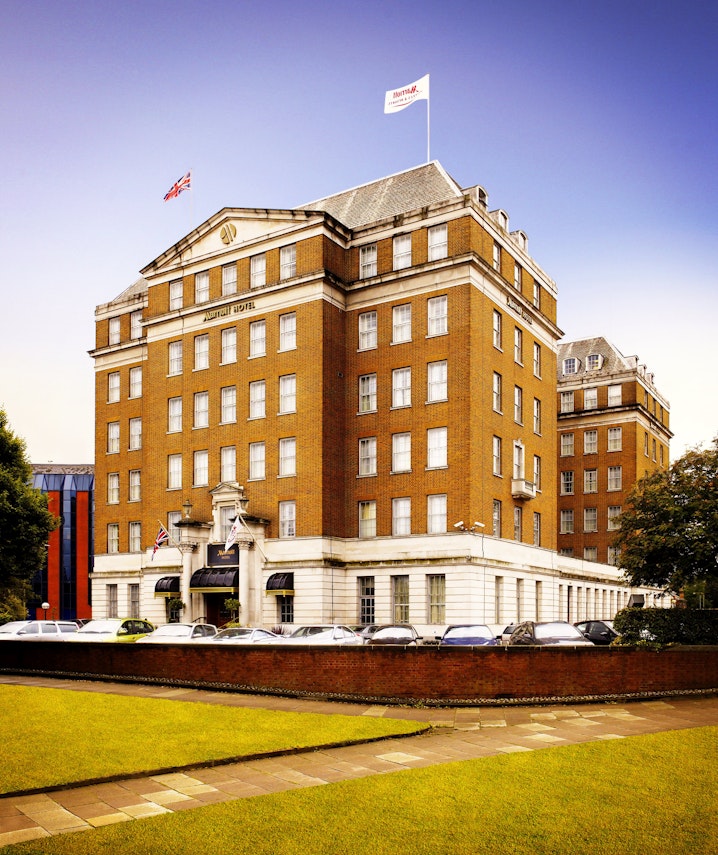 Birmingham Marriott Hotel - image 1