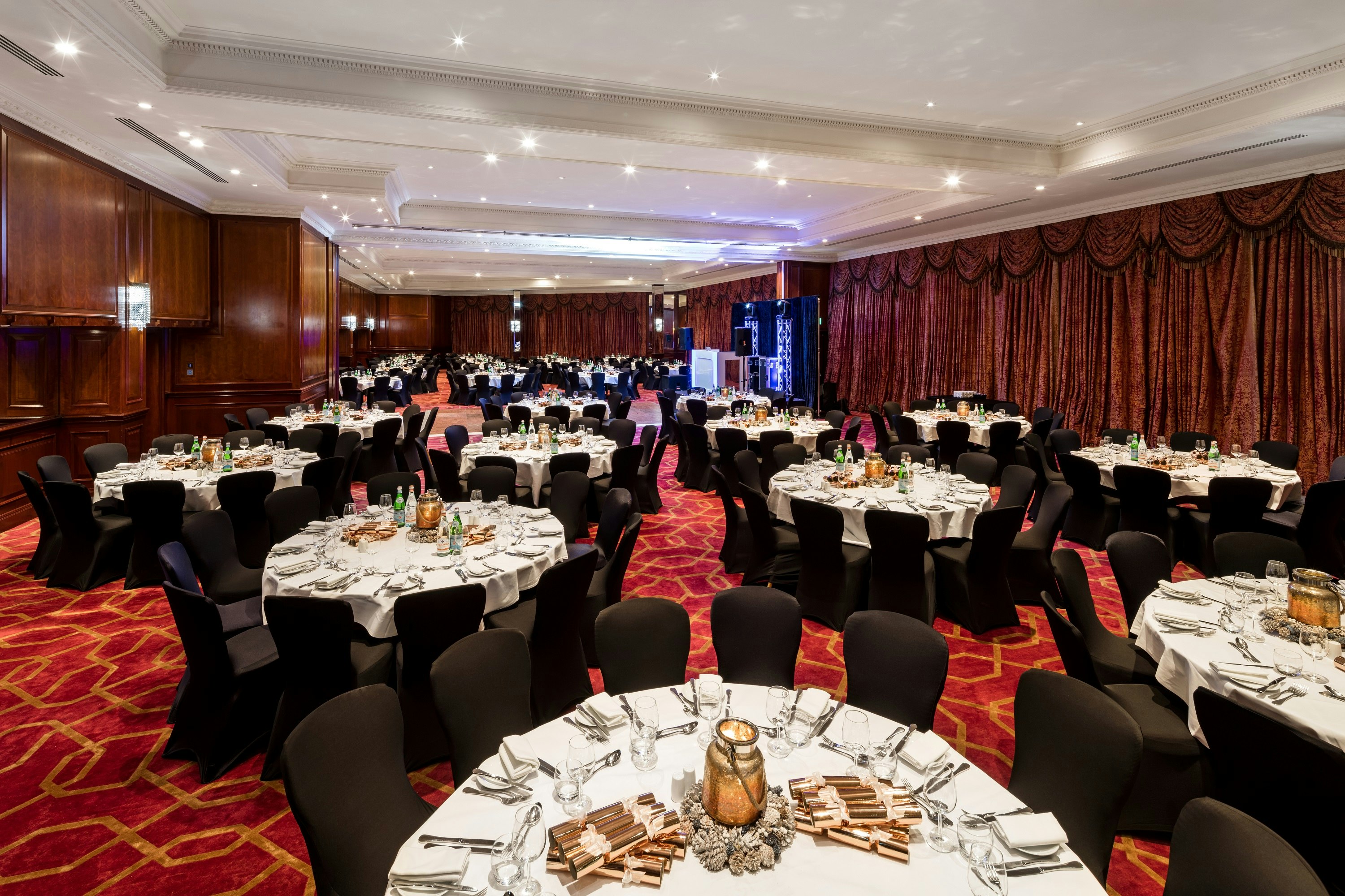 Radisson Blu Edwardian Heathrow - Commonwealth Suite image 5