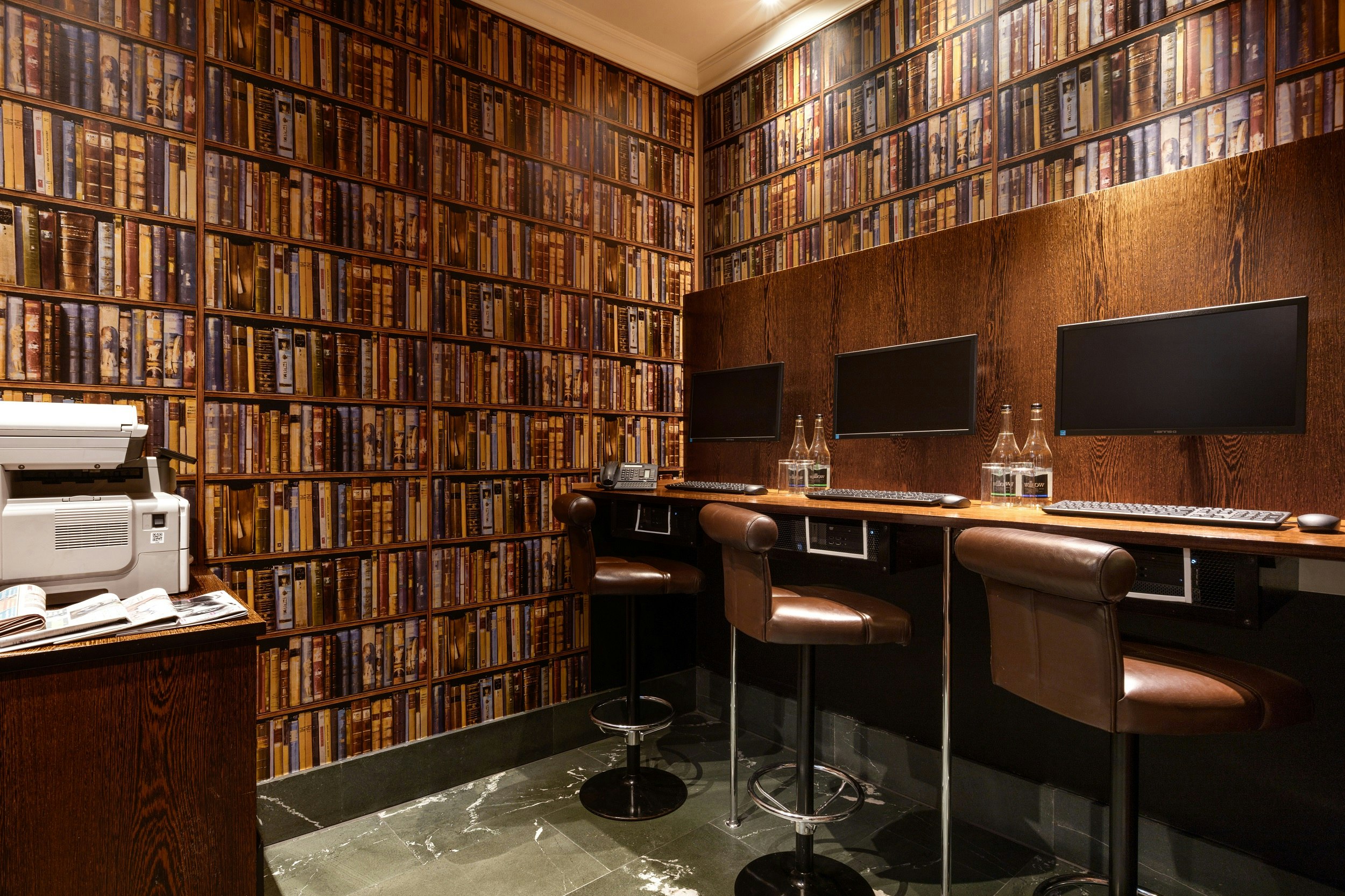 Radisson Blu Edwardian Sussex  - Red Room image 8